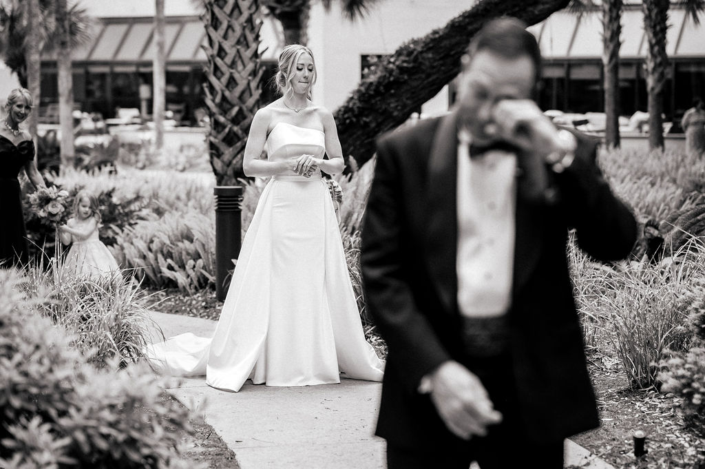 Hanna father emotional on wedding