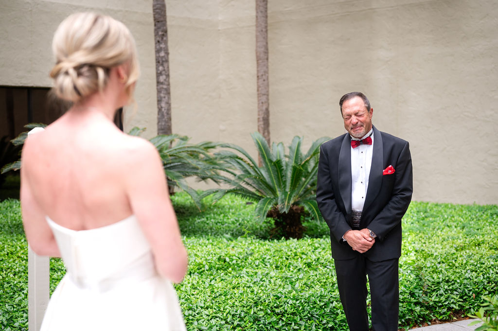 Hanna and father emotional