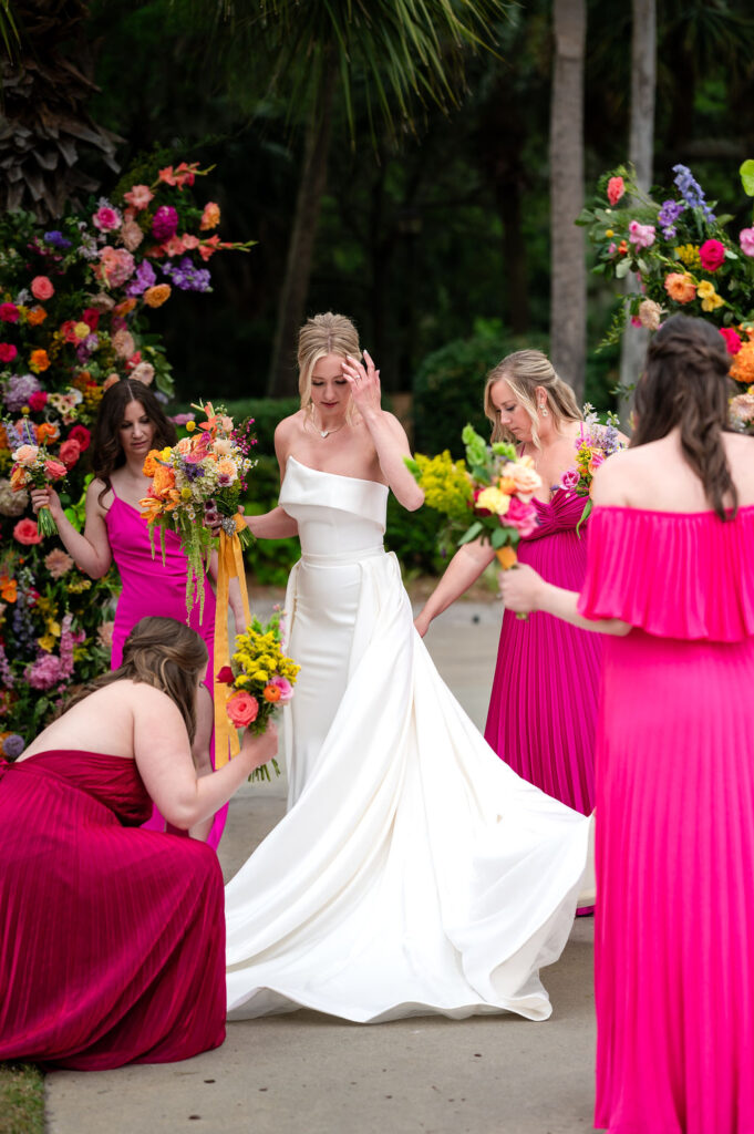 Hanna wedding photography with friends