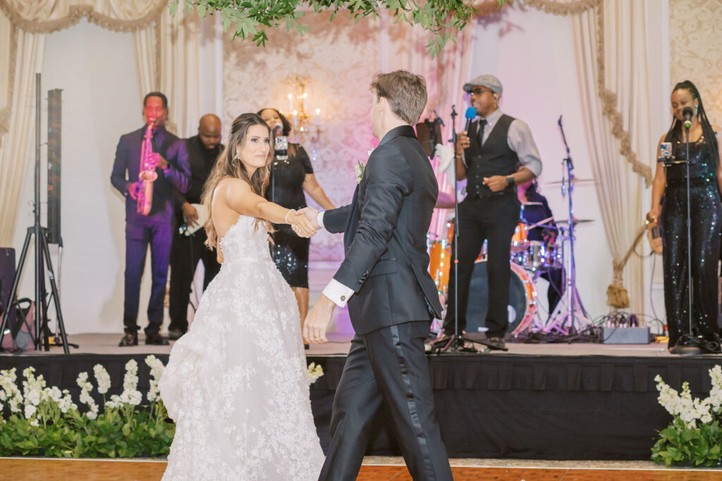 Julia and Shawn wedding dance