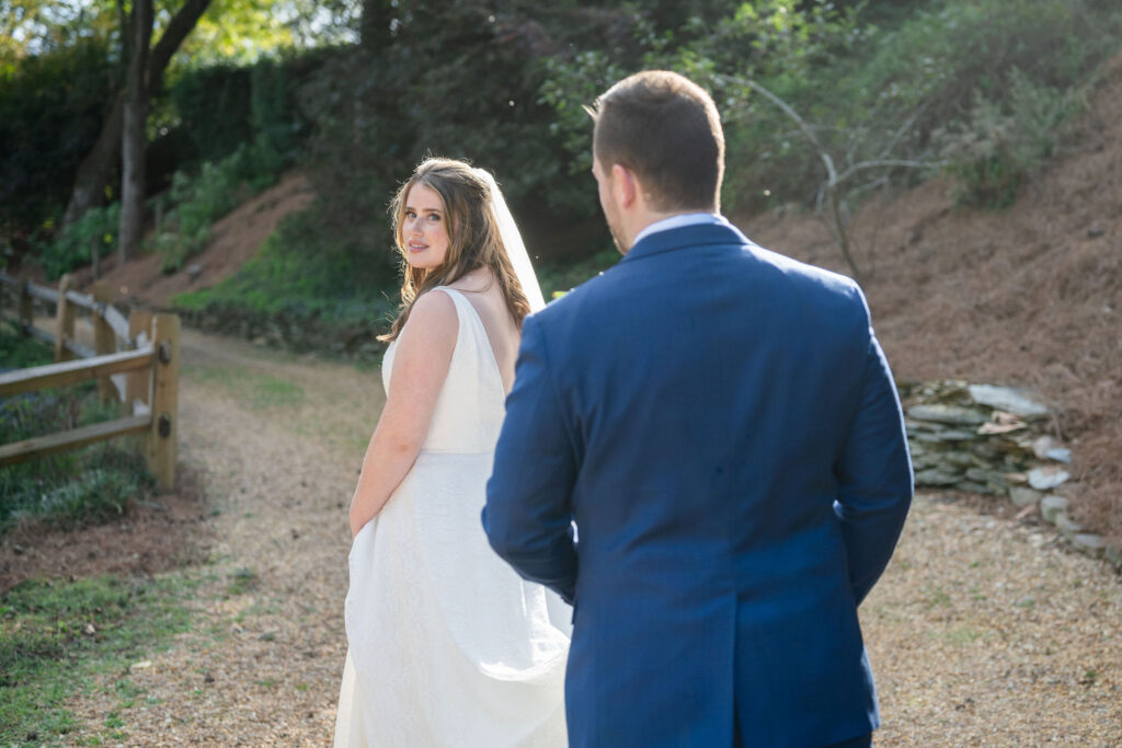 Lesleigh and Luke wedding photo session